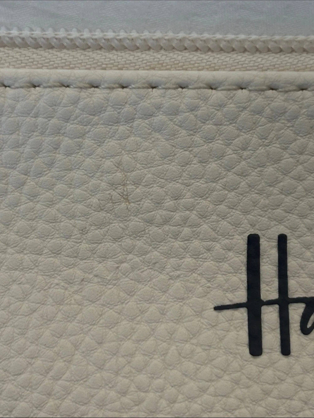 Harrods Pebbled Leather Zip Pouch in Cream